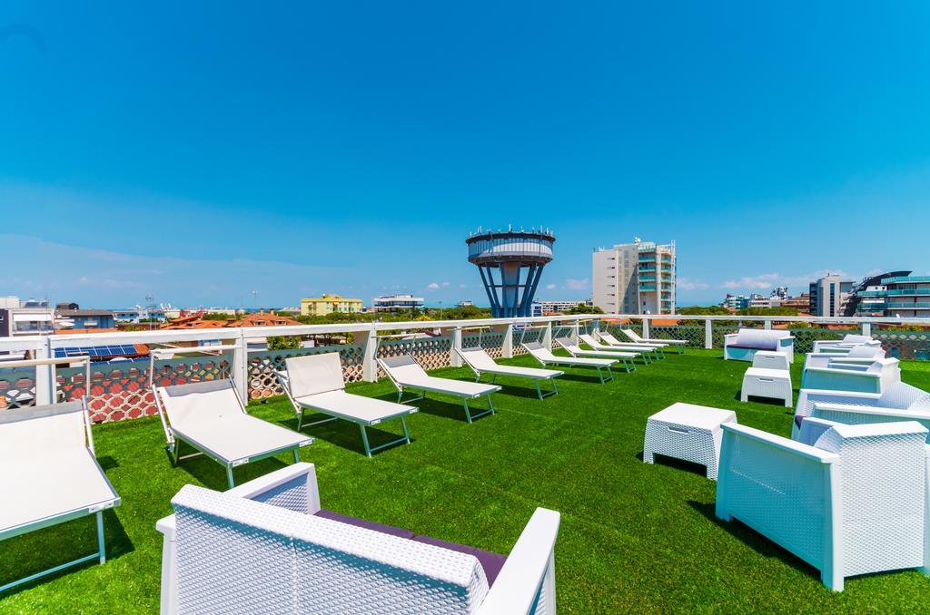 Hotel Romantik Lignano Sabbiadoro Kültér fotó